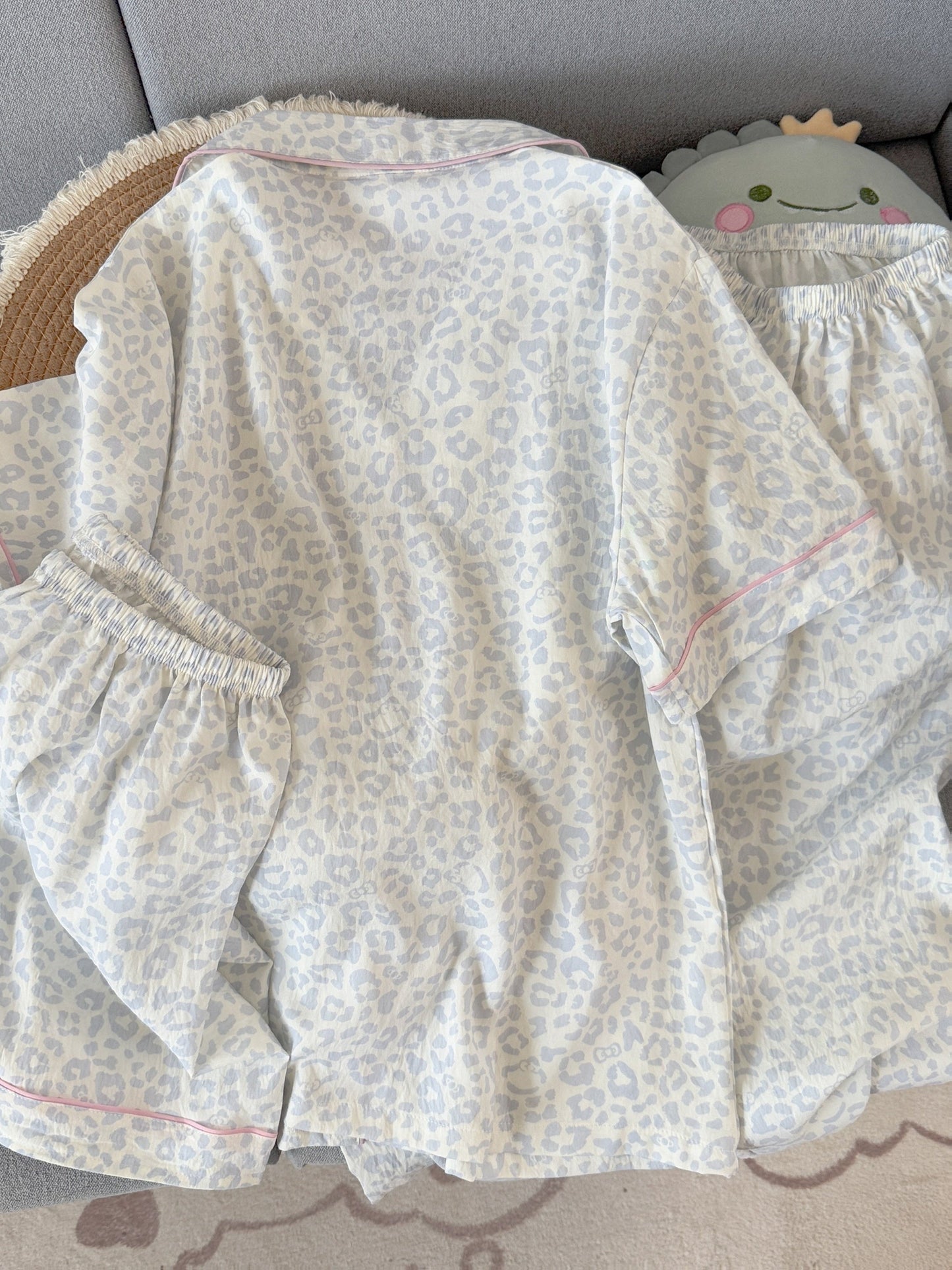 Snow Leopard Kitty 3-Piece Pajama Set