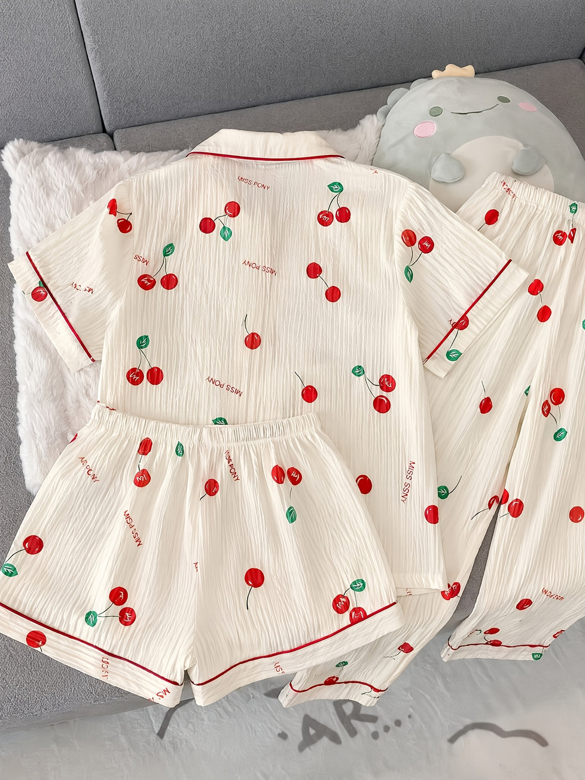 Cherry Print 3-Piece Women’s Pajama Set – Ivory