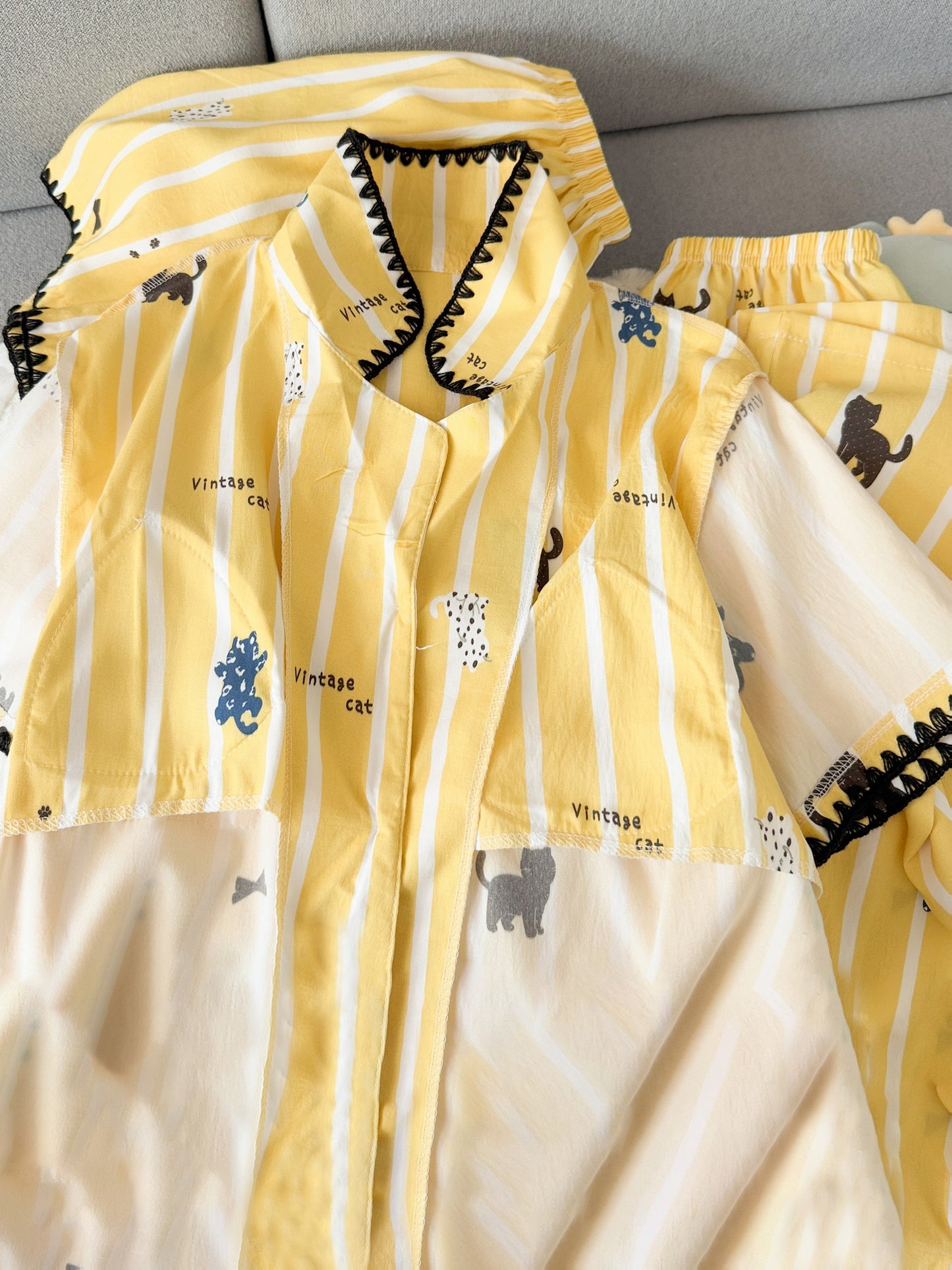 Vintage Cat Print 3-Piece Women’s Pajama Set – Sunshine Yellow